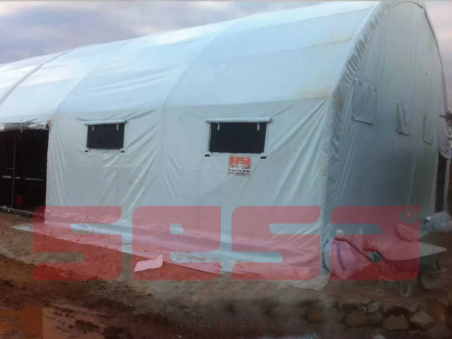 Hayvan Besi Çadırı