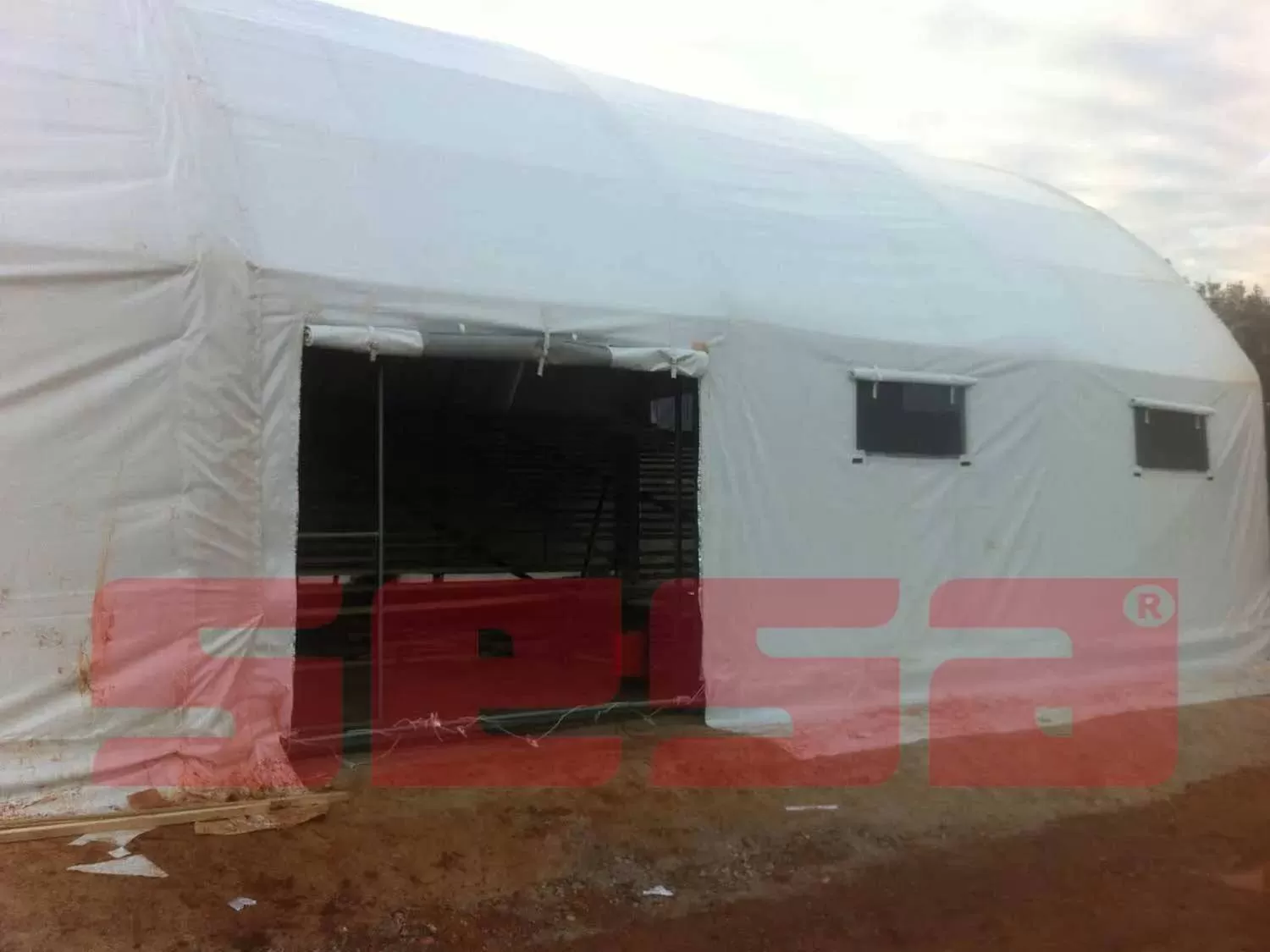 Hayvan Besi Çadırı